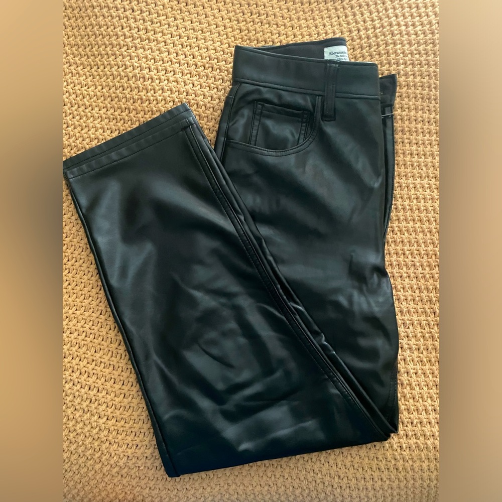 Curve Love Vegan Leather Ankle Straight Pant